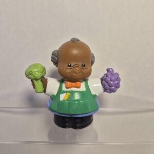 Fisher Price Little People Sam Grocer Man Grapes Broccoli Figure